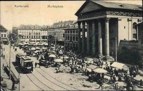 Ak Karlsruhe in Baden, Marktplatz, Straßenbahn