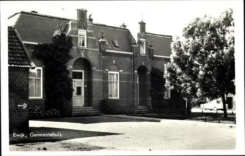 Ak Ewijk Gelderland, Gemeentehuis