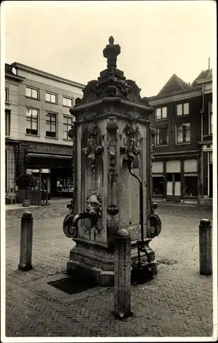 Ak Tiel Gelderland, Oude pomp op den Groenmarkt