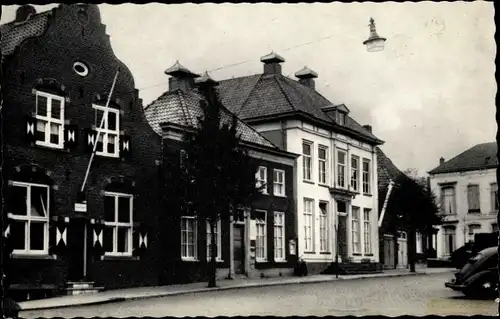 Ak Aalten Gelderland, Marktplein met Gemeentehuis