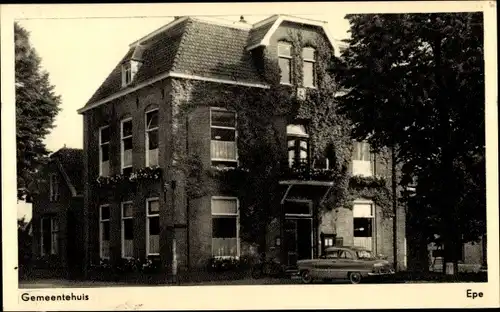 Ak Epe Gelderland, Gemeentehuis, Gemeindehaus, Rankenwuchs