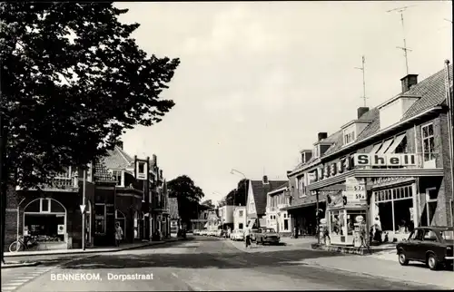 Ak Bennekom Gelderland, Dorpsstraat, Shell Tankstelle