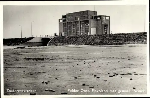 Ak Harderwijk Gelderland, Zuiderzeewerken, Polder Oost, Flevoland met gemaal Lovinck