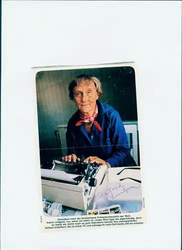 Ak Schriftstellerin Astrid Lindgren, Portrait mit Schreibmaschine, Signatur