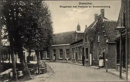 Ak Dreischor Zeeland, Ringstraat met Pastorie en Dokterswoning