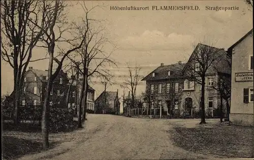 Ak Flammersfeld im Westerwald, Straßenpartie, Gastwirtschaft