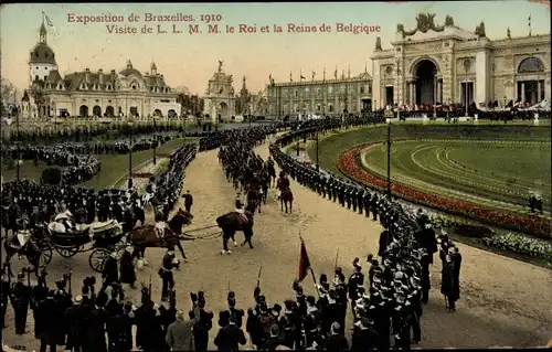 Ak Bruxelles Brüssel, Exposition 1910, Visite de L.L.M.M. le Roi et la Reine de Belgique