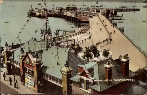 Ak Southampton South East, Houses on the Royal Pier