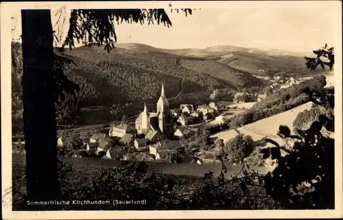 Ak Kirchhundem im Sauerland, Panorama, Kirche
