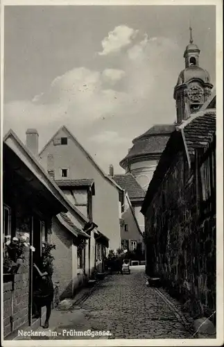 Ak Neckarsulm in Baden Württemberg, Wohnhäuser in der Frühmessgasse, Uhrenturm