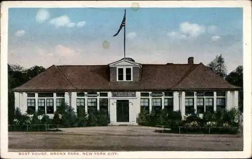 Ak New York City USA, Bronx Park, Boat House