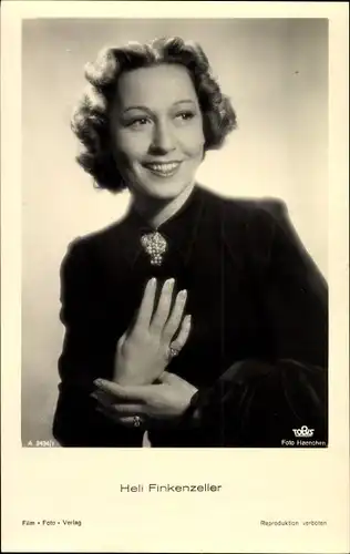 Ak Schauspielerin Heli Finkenzeller, Portrait