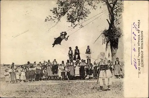 Ak Souvenir d'Orient, Fetes de Village Serbe, serbische Tracht, Schaukel