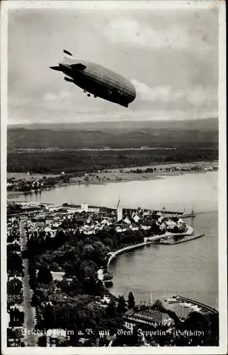 Ak Friedrichshafen am Bodensee, LZ 127 Graf Zeppelin über der Stadt