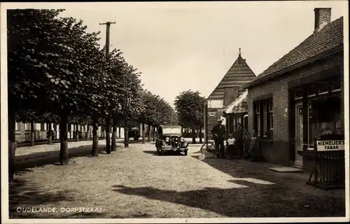 Ak Oudelande Zeeland Niederlande, Dorpstraat, Auto, Tabak Geschäft
