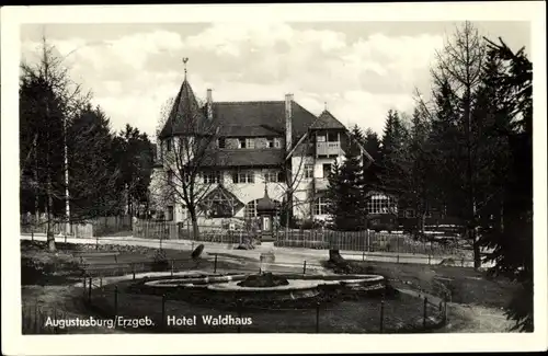 Ak Augustusburg im Erzgebirge, Hotel Waldhaus, Brunnen