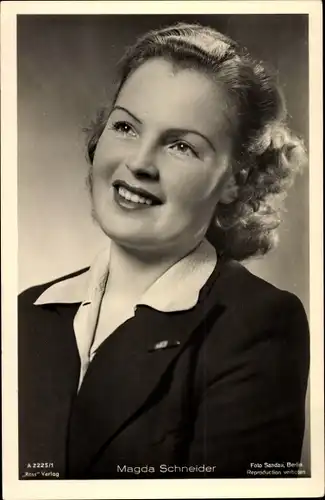 Ak Schauspielerin Magda Schneider, Ross Verlag A 2225/1, Portrait