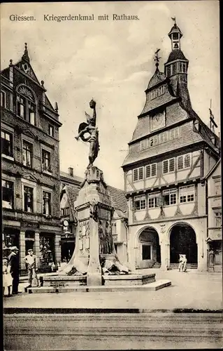 Ak Gießen an der Lahn Hessen, Kriegerdenkmal mit Rathaus
