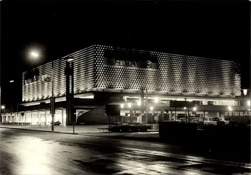 Ak Suhl in Thüringen, Warenhaus Centrum bei Nacht, beleuchtet