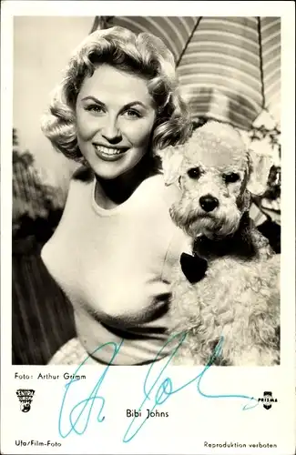 Ak Schauspielerin und Sängerin Bibi Johns, Hund, Portrait, Autogramm