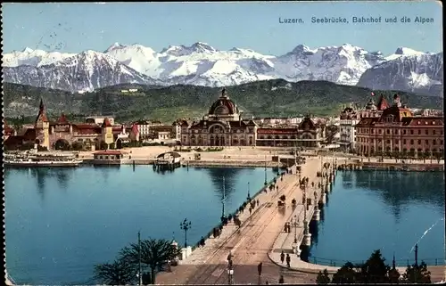 Ak Luzern Stadt Schweiz, Seebrücke, Bahnhof und die Alpen