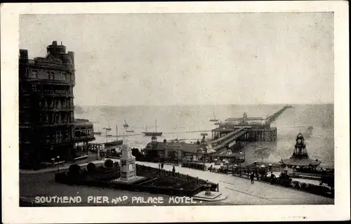 Ak Southend on Sea Essex England, Pier and Palace Hotel