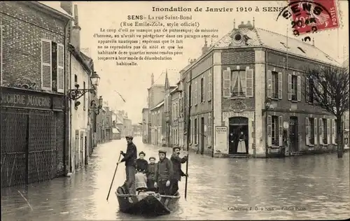 Ak Sens Yonne, Inondation 1910, La Rue Saint Bond, Rue Emile Zola, Hochwasser