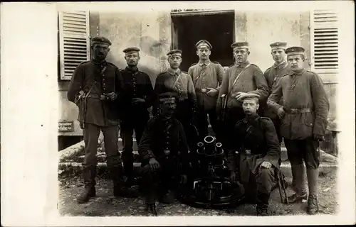 Foto Ak Deutsche Soldaten in Uniformen, Minenwerfer, Kaiserzeit