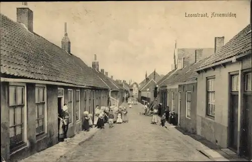 Ak Arnemuiden Zeeland, Leonstraat, Anwohner