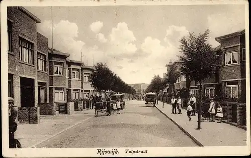 Ak Rijswijk Südholland Niederlande, Tulpstraat, Passanten