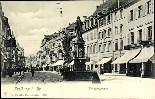 Ak Freiburg im Breisgau, Kaiserstraße, Denkmal, Geschäfte