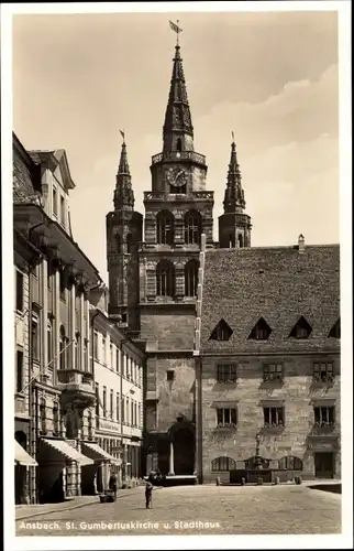 Ak Ansbach in Mittelfranken Bayern, St. Gumbertuskirche und Stadthaus