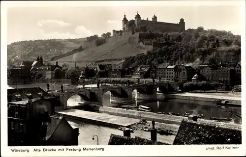 Ak Würzburg am Main Unterfranken, Alte Brücke mit Festung Marienberg