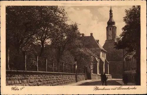 Ak Hof an der Saale Oberfranken Bayern, Pfarrstraße mit Lorenzkirche