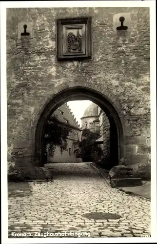 Ak Kronach in Oberfranken, Zeughaushof Eingang