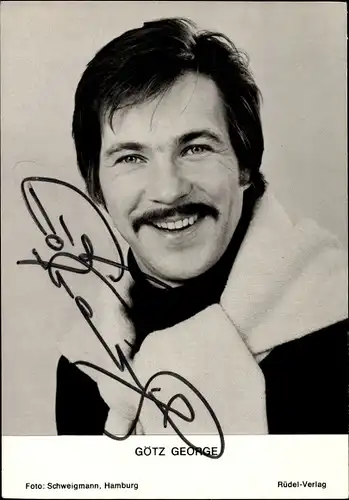 Ak Schauspieler Götz George, Portrait um 1980, Autogramm