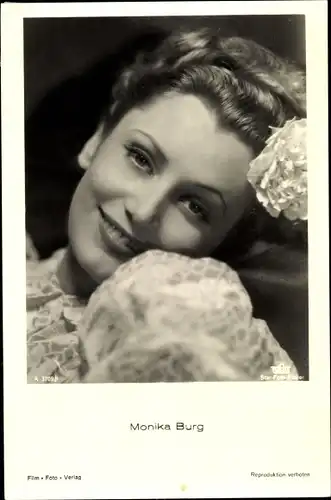 Ak Schauspielerin Monika Burg, Portrait