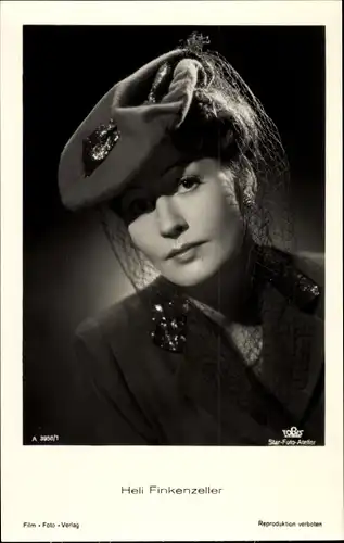 Ak Schauspielerin Heli Finkenzeller, Portrait mit Hut