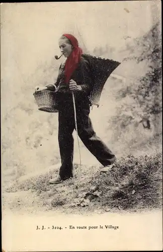 Ak Genève Genf Schweiz, En route pour le Village, Bäuerin mit Kiepe, Tabakpfeife