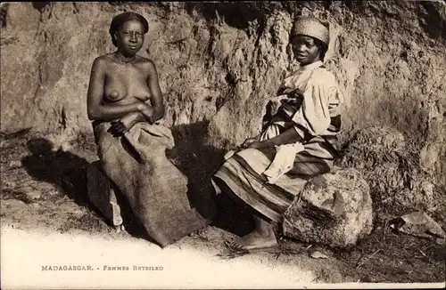 Ak Madagaskar, Femmes Betsileo, Portrait, Busen