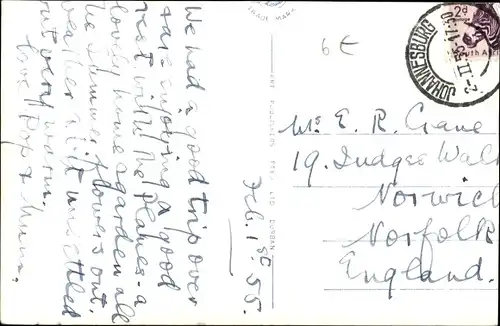 Ak Valley of 1000 Hills Südafrika, Familie vor einer Strohhütte