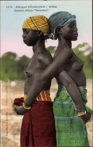 Ak Senegal, Afrique Occidentale, Jeunes filles Saussai, barbusige Frauen