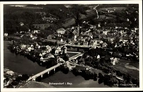 Ak Schwandorf im Oberpfälzer Wald Bayern, Fliegeraufnahme vom Ort