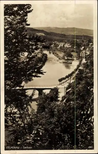 Ak Falkenau Sachsen, Blick zum Ort, Wälder, Brücke