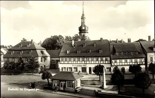 Ak Zwönitz im Erzgebirge Sachsen, Platz, Bäckerei, Kirchturm