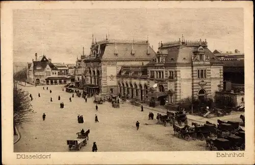 Ak Düsseldorf am Rhein, Bahnhof, Kutschen