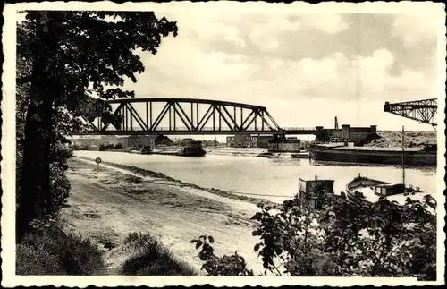 Ak Kwaadmechelen Ham Flandern Limburg, Spoorbrug en Fabriek