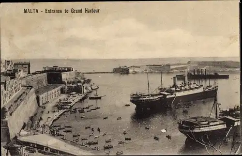 Ak Malta, Entrance to Grand Harbour, Steamer