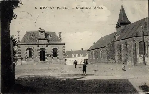 Ak Wissant Pas de Calais, La Mairie et l'Eglise