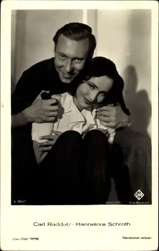 Ak Schauspieler Carl Raddatz und Hannelore Schroth, Portrait, UFA Film A 3954/1
